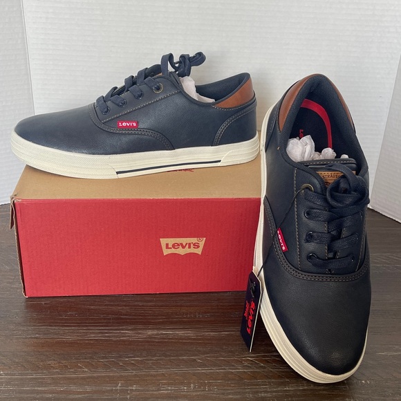 NIB Levi's Men’s Ethan C Nappa Sneakers Size 9 Navy Blue Low Top Casual - Picture 1 of 7